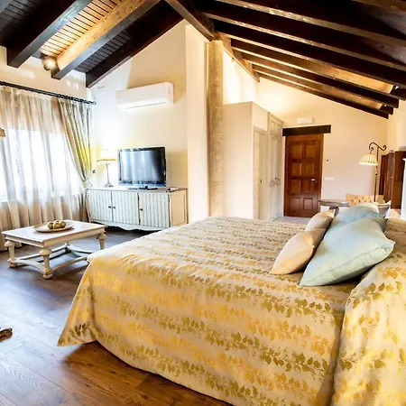 Affittacamere Condestables & 4*