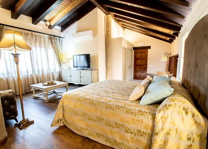 게스트하우스 Condestables & 4*